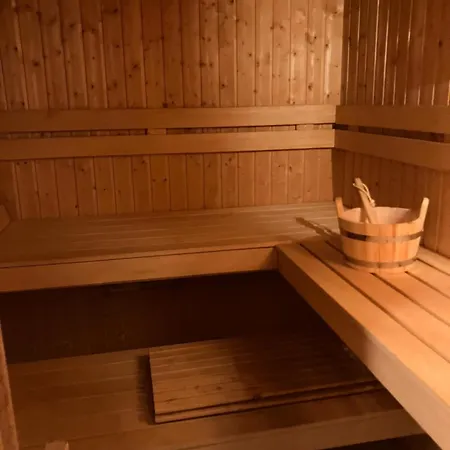 Дом отдыха Gemuetliches Mit Hottub Und Sauna