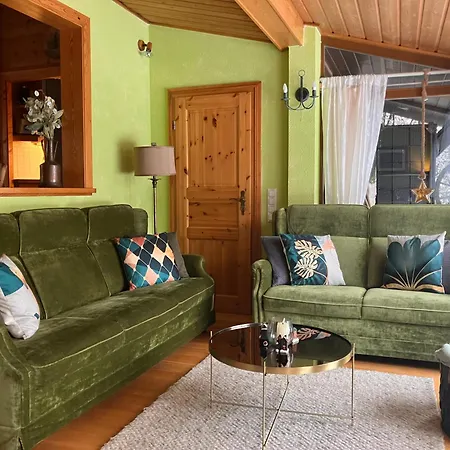 Gemuetliches Mit Hottub Und Sauna  Niederdorla